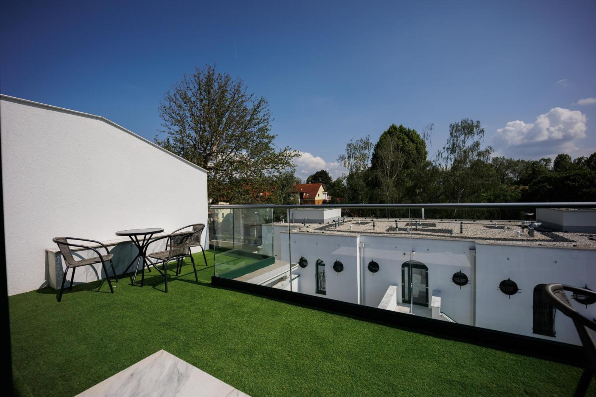 Villa Bauhaus Labi Garden Wellness Apartman Siofok Dış mekan fotoğraf