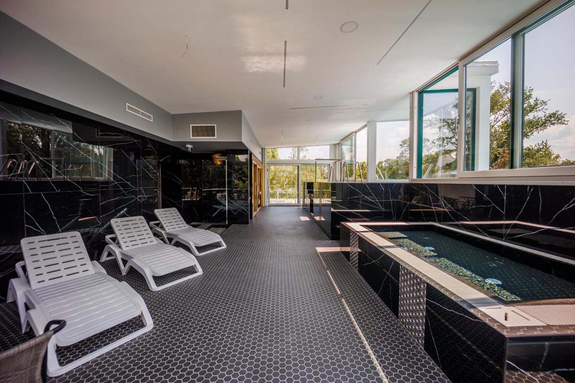 Villa Bauhaus Labi Garden Wellness Apartman Siofok Dış mekan fotoğraf