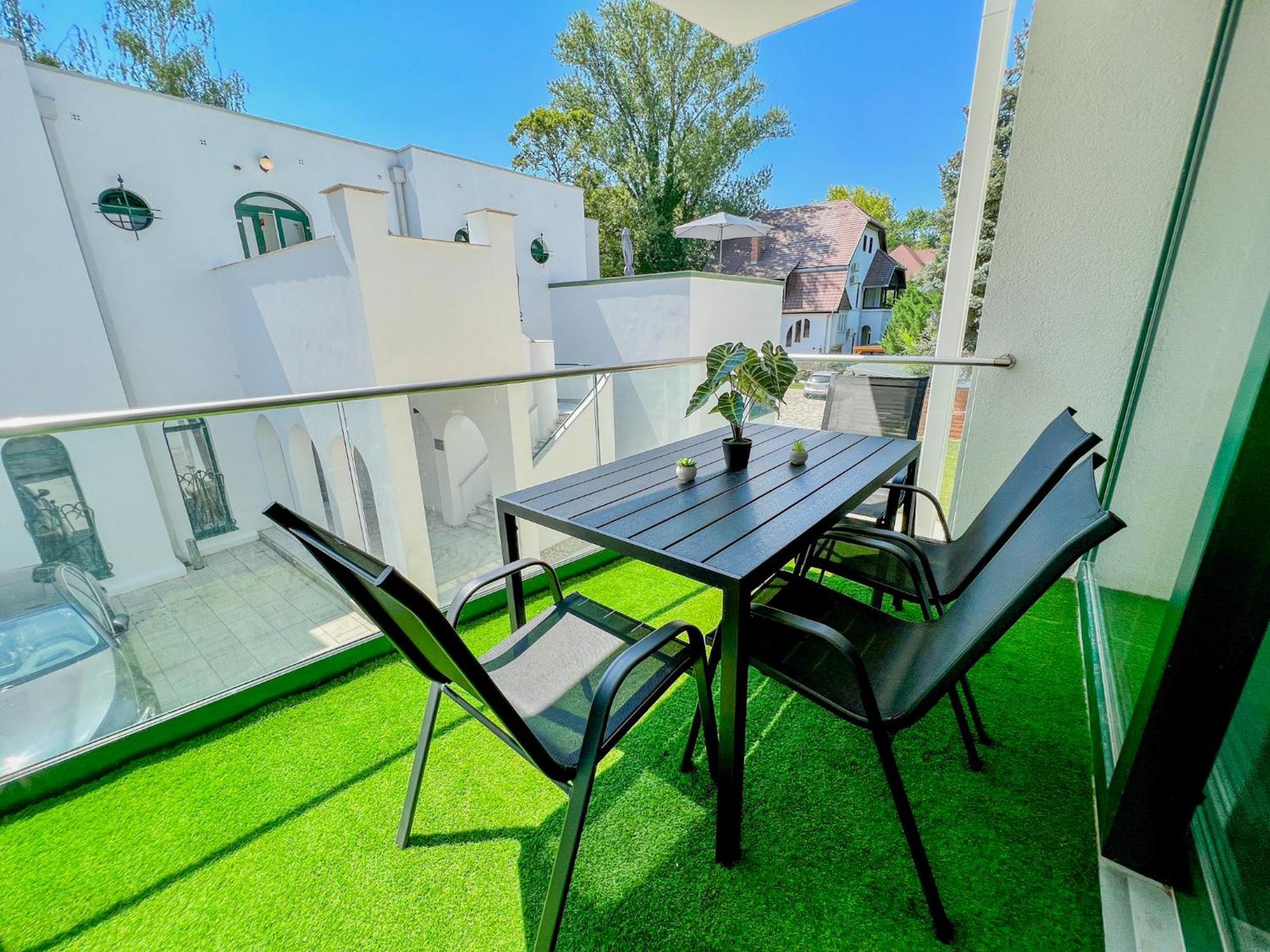 Villa Bauhaus Labi Garden Wellness Apartman Siofok Dış mekan fotoğraf